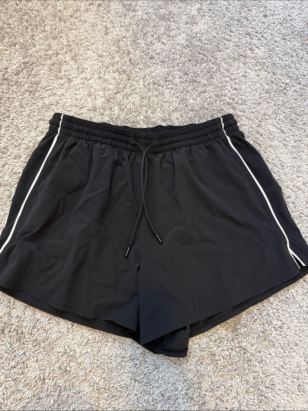 Lululemon Court Rival - Picture 2 of 3
